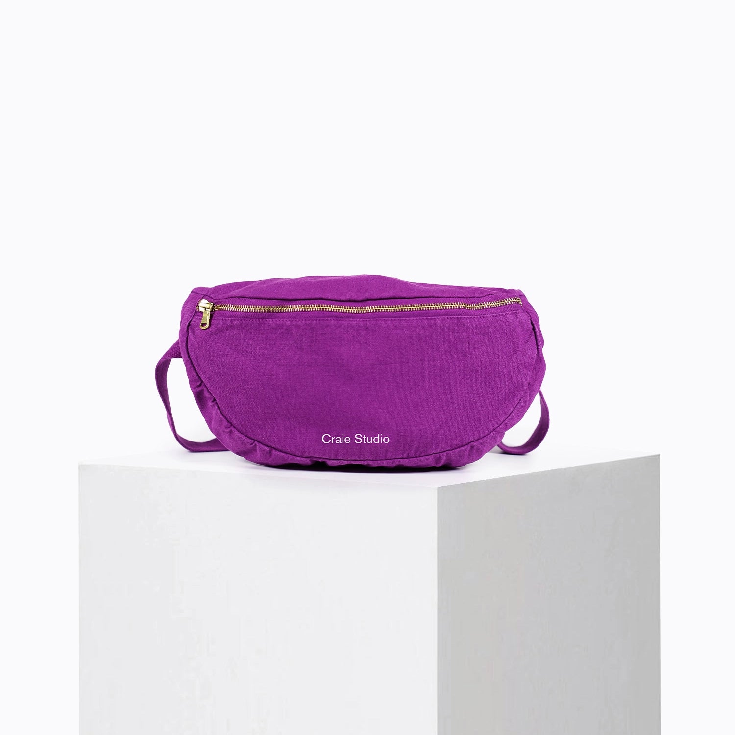 Calvin klein 2025 banana bag