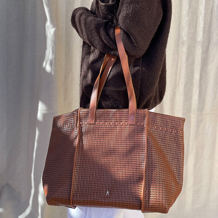 Large tan tote hotsell