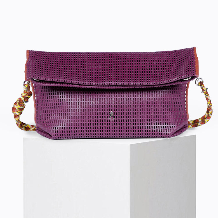 Sac pliable Mid en cuir perforé Berry